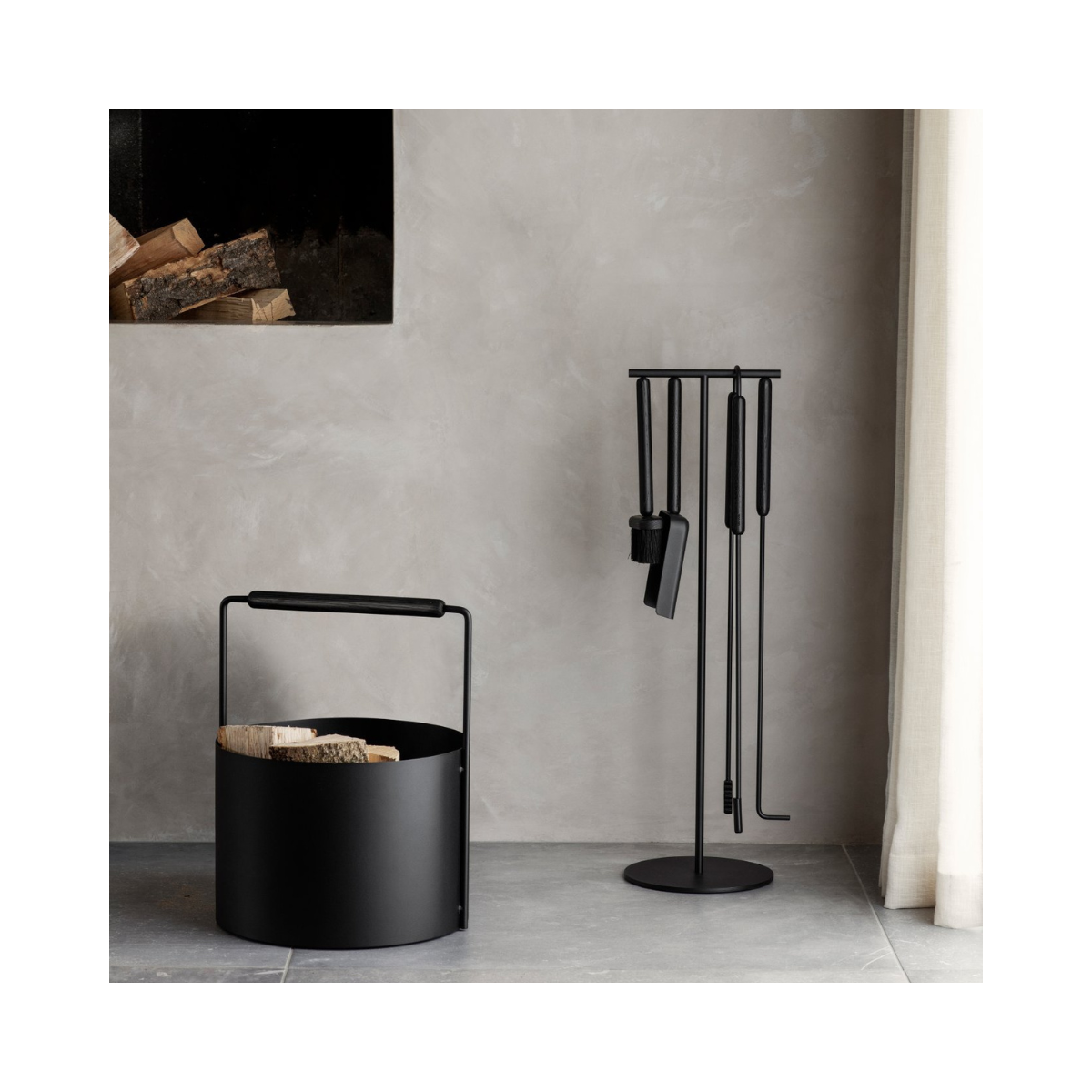 Holzkorb "Ashi" in Schwarz