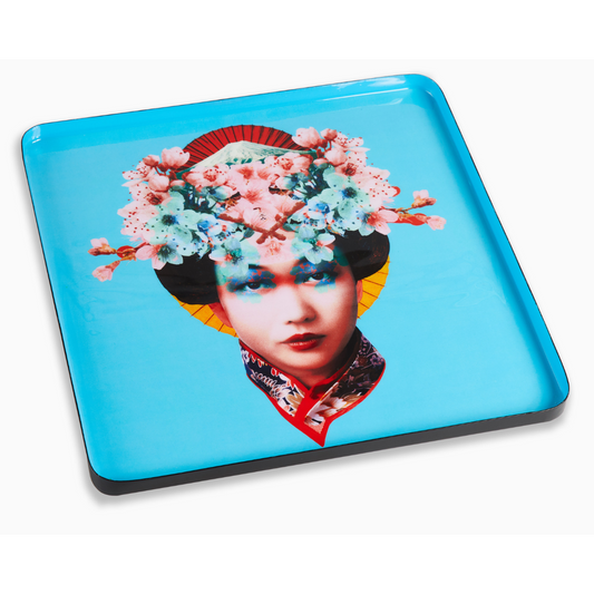 Modernes Metall-Tablett "Miss Fuji"